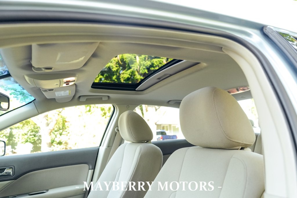 2010 Ford Fusion Image 12