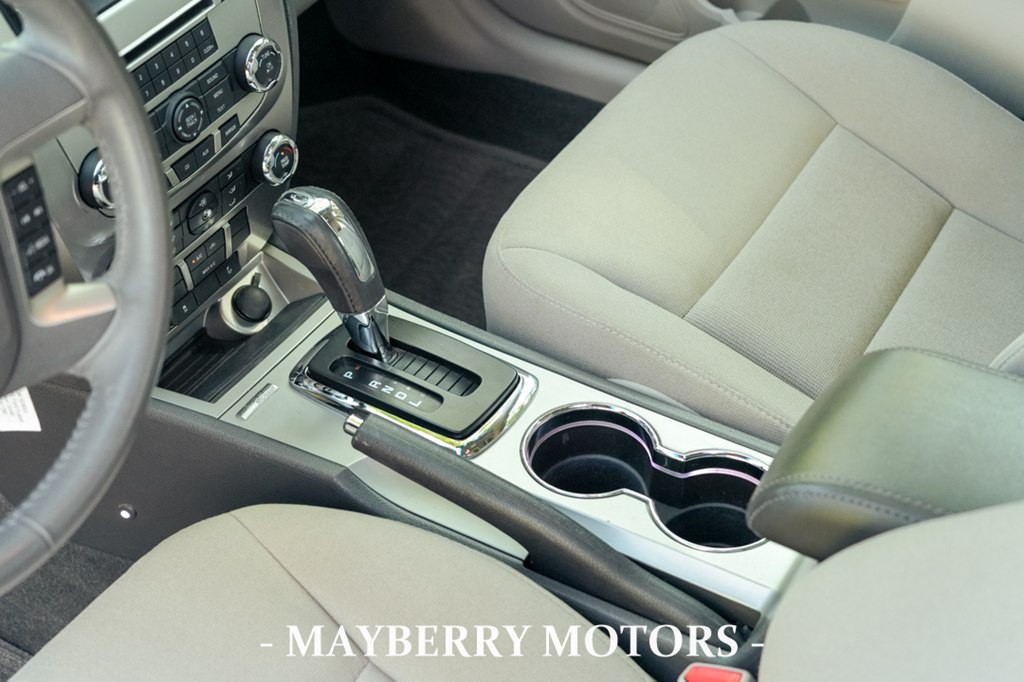 2010 Ford Fusion Image 13