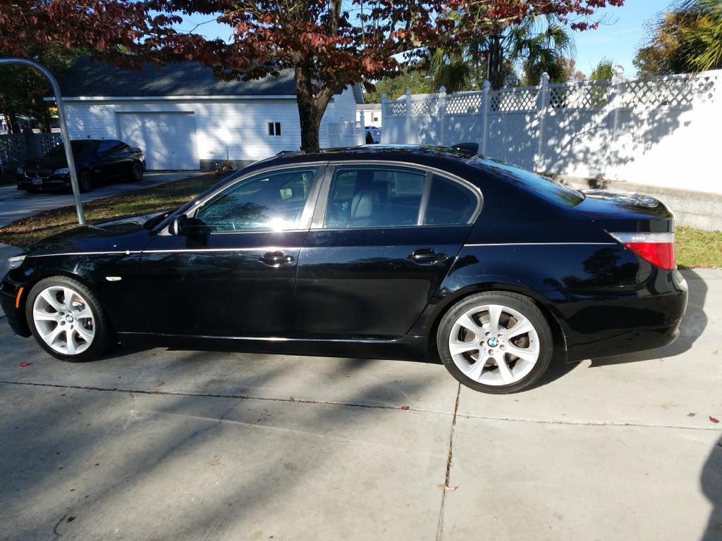 2009 BMW 5 Series Image 1