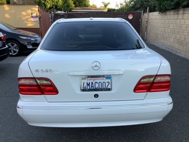 2000 Mercedes-Benz E-Class Image 5