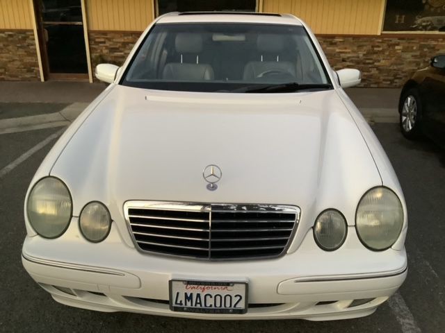 2000 Mercedes-Benz E-Class Image 7