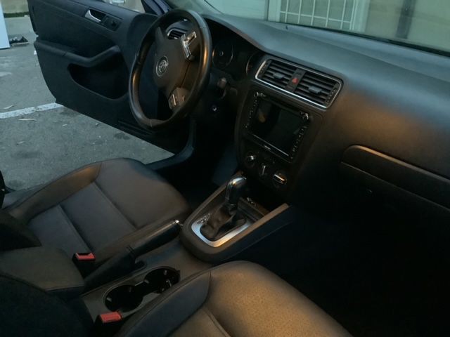 2012 Volkswagen Jetta Image 5