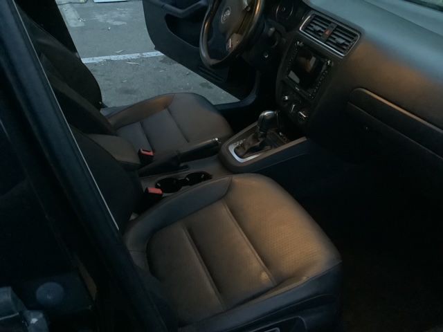 2012 Volkswagen Jetta Image 6