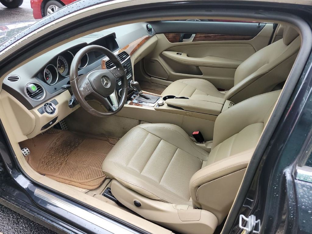 2012 Mercedes-Benz C-Class Image 2