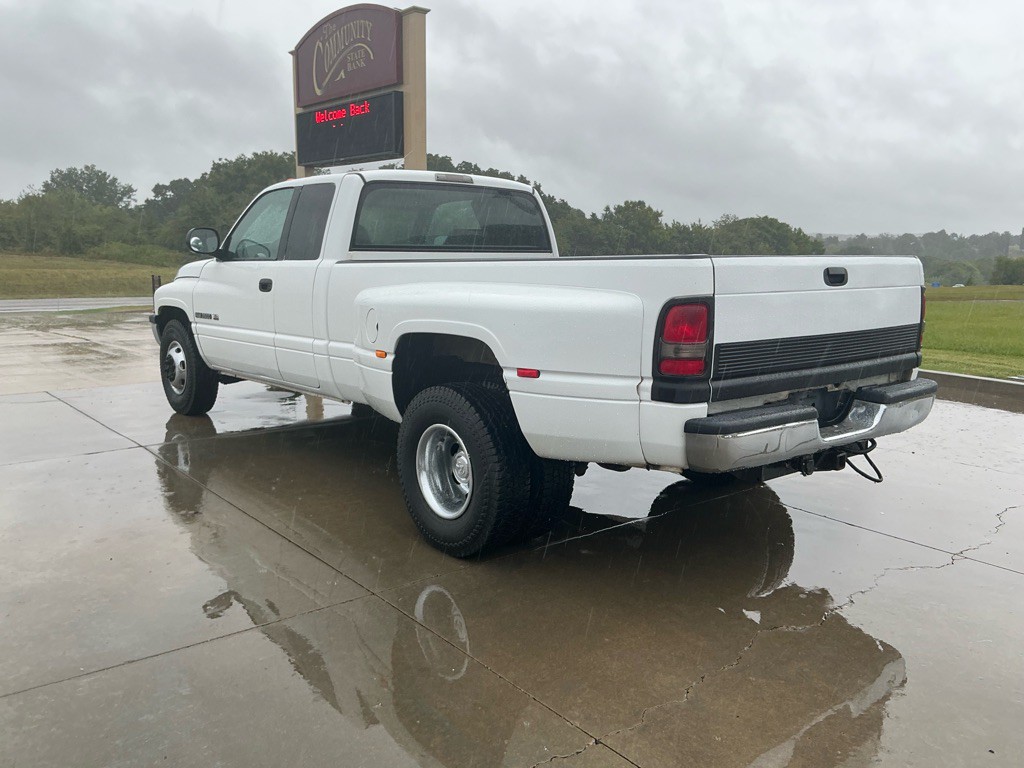 2001 Dodge Ram 3500 Image 3
