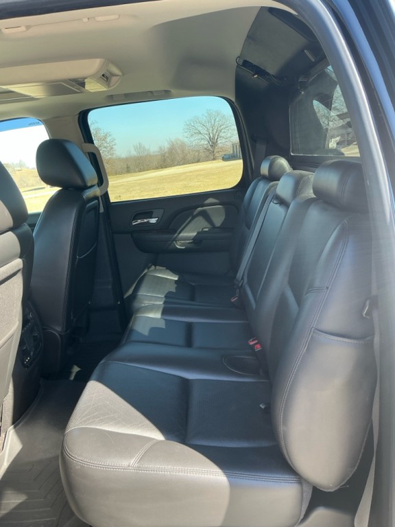 2010 Chevrolet Avalanche Image 9