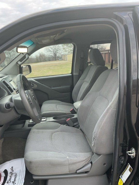 2017 Nissan Frontier Image 10