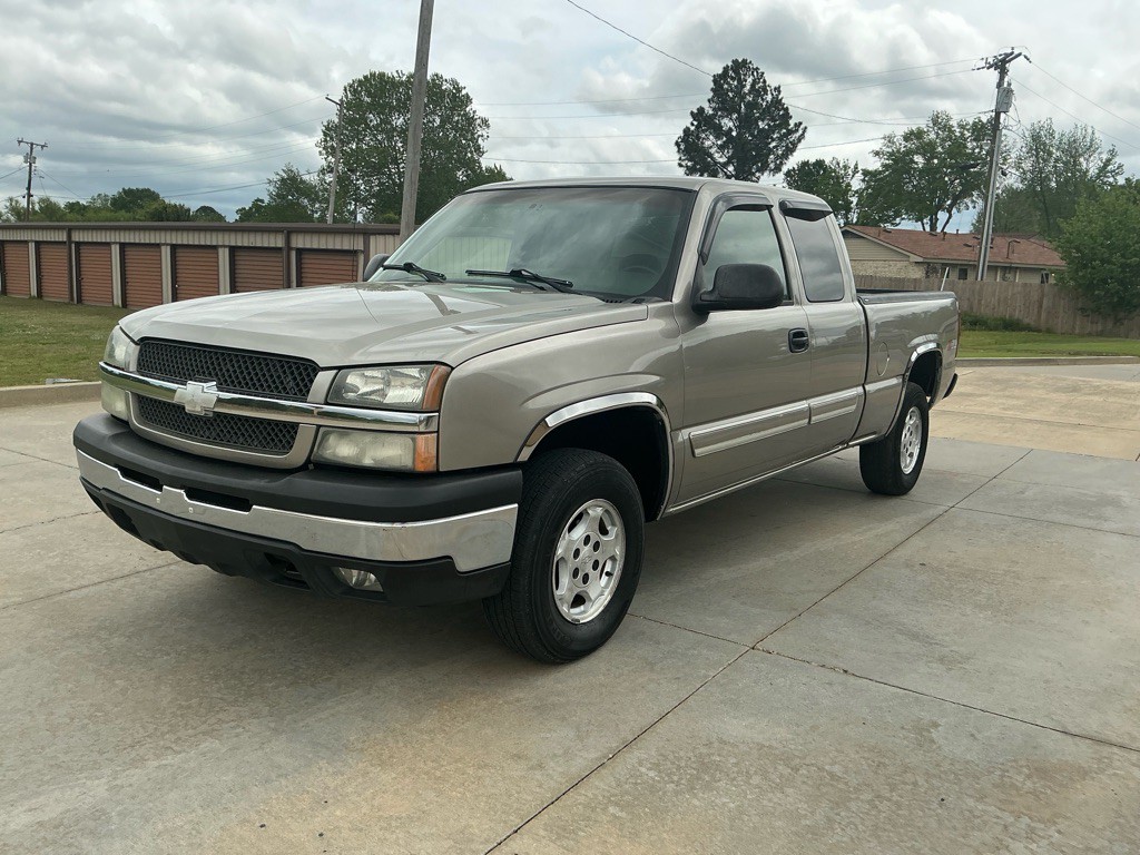 2003 Chevrolet Silverado 1500 Image 1