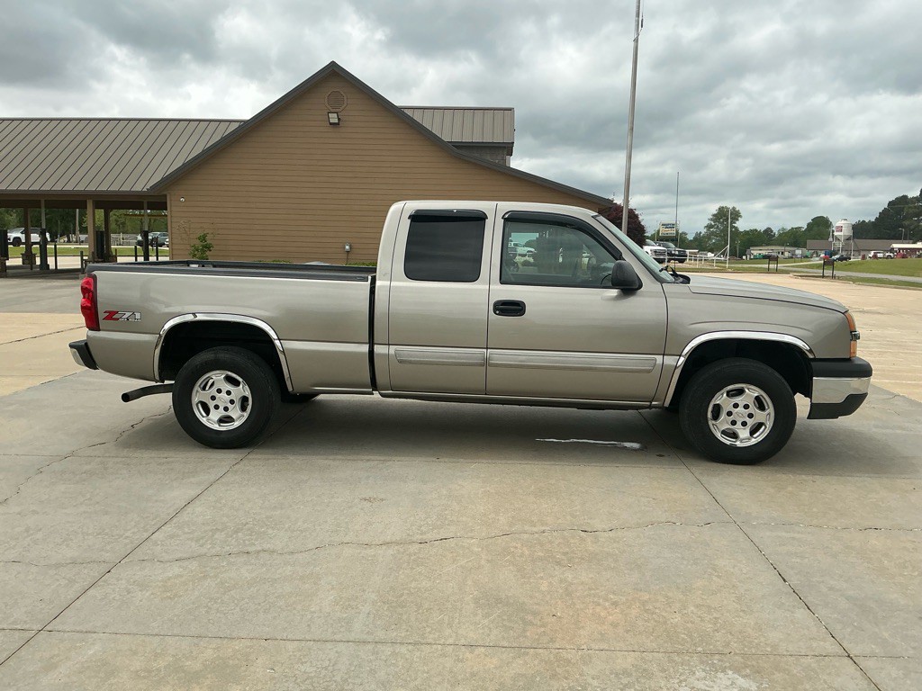 2003 Chevrolet Silverado 1500 Image 6