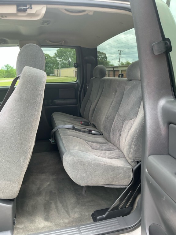 2003 Chevrolet Silverado 1500 Image 9
