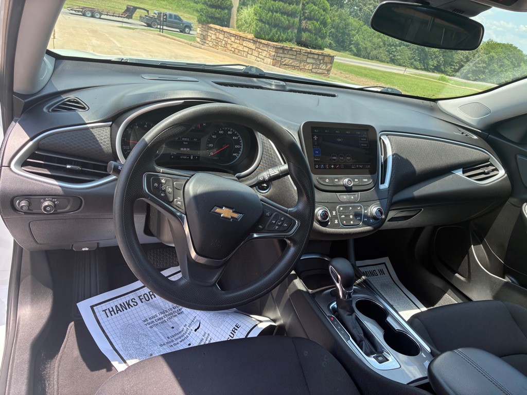2023 Chevrolet Malibu Image 11
