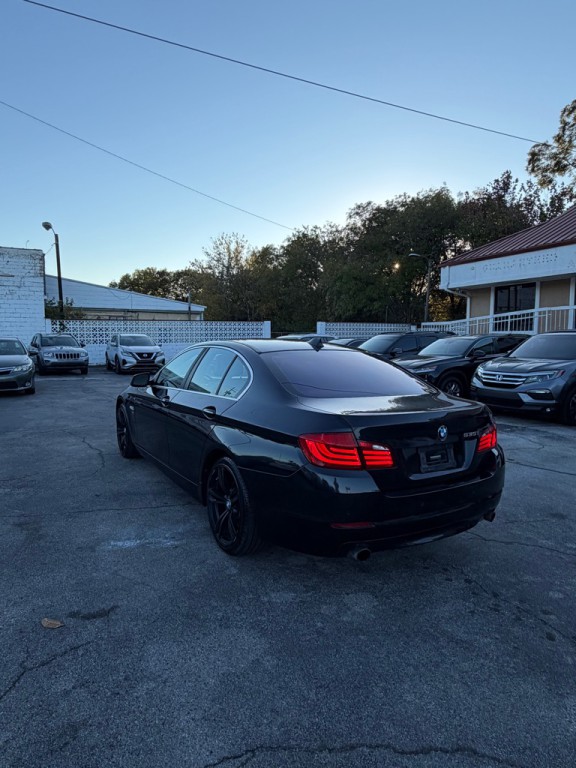 2011 BMW 5 Series Image 4