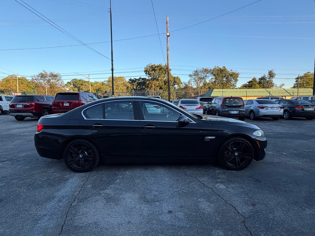 2011 BMW 5 Series Image 7