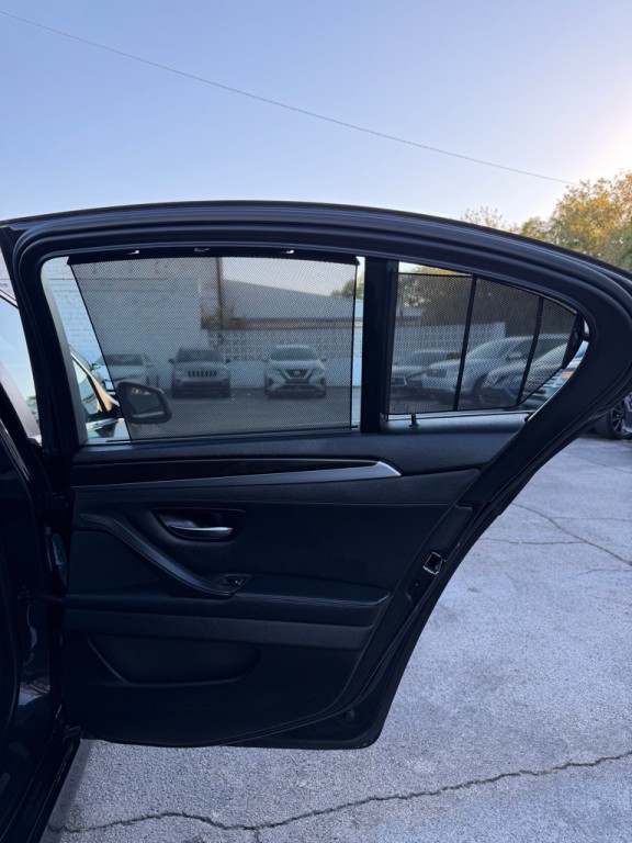 2011 BMW 5 Series Image 13