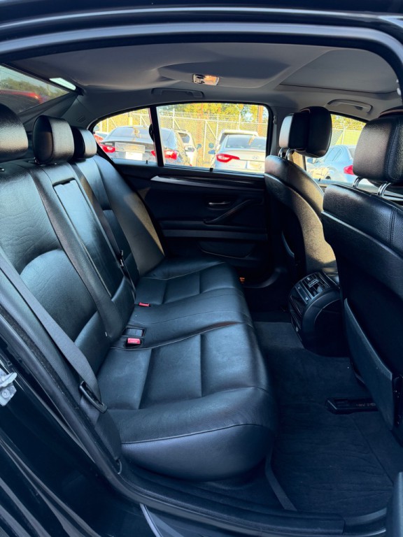2011 BMW 5 Series Image 14