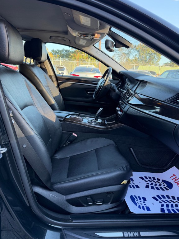 2011 BMW 5 Series Image 16