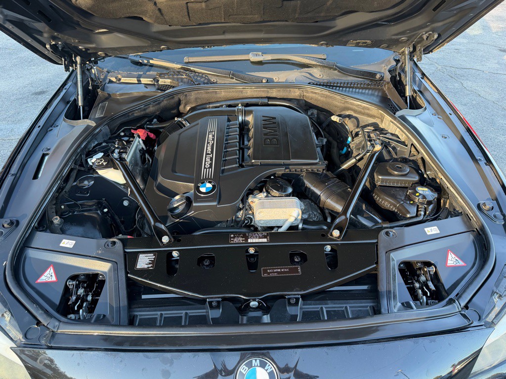 2011 BMW 5 Series Image 18