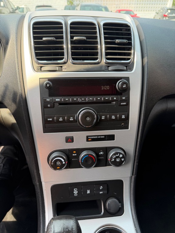 2012 GMC Acadia Image 12