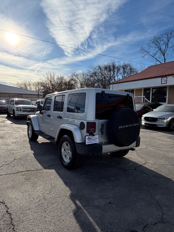 2011 Jeep Wrangler Unlimited Image 3