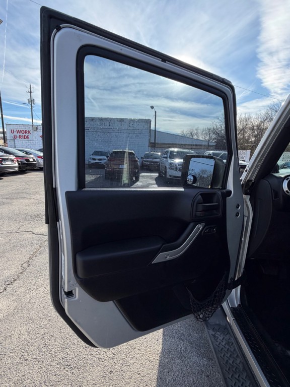 2011 Jeep Wrangler Unlimited Image 8