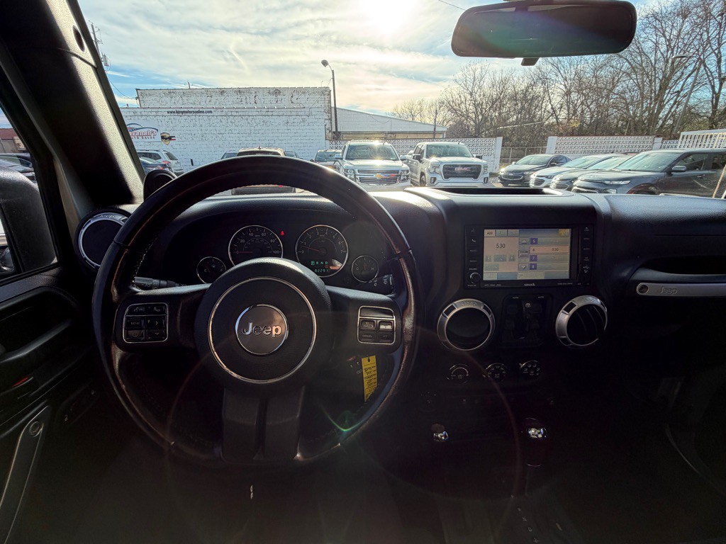 2011 Jeep Wrangler Unlimited Image 15