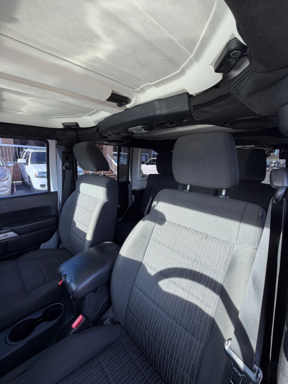 2011 Jeep Wrangler Unlimited Image 18