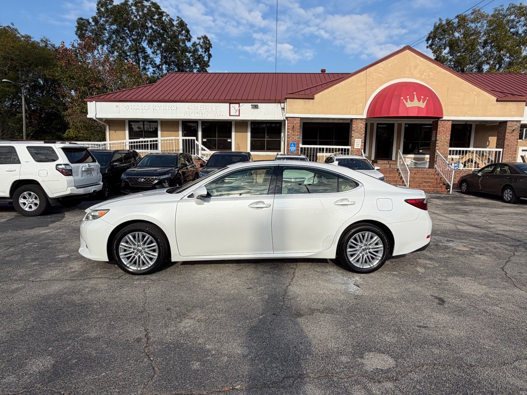 2014 Lexus ES Image 3