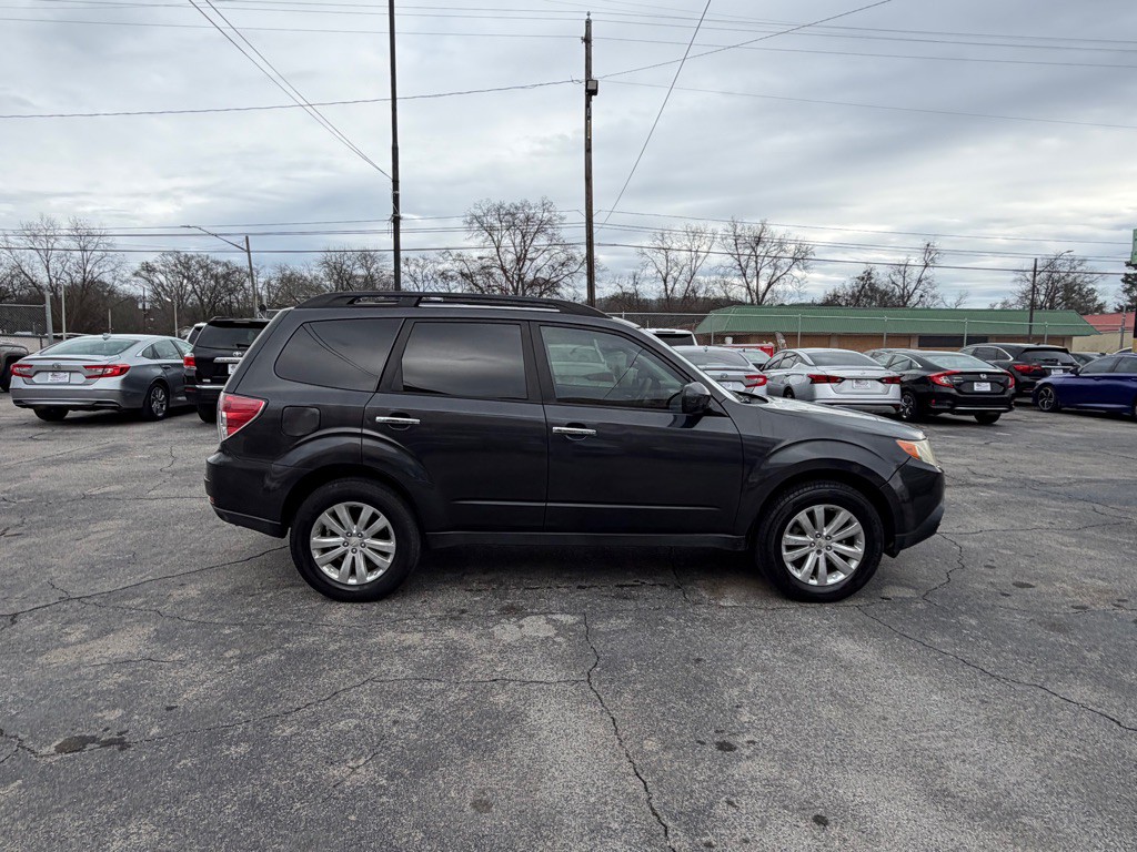 2013 Subaru Forester Image 6
