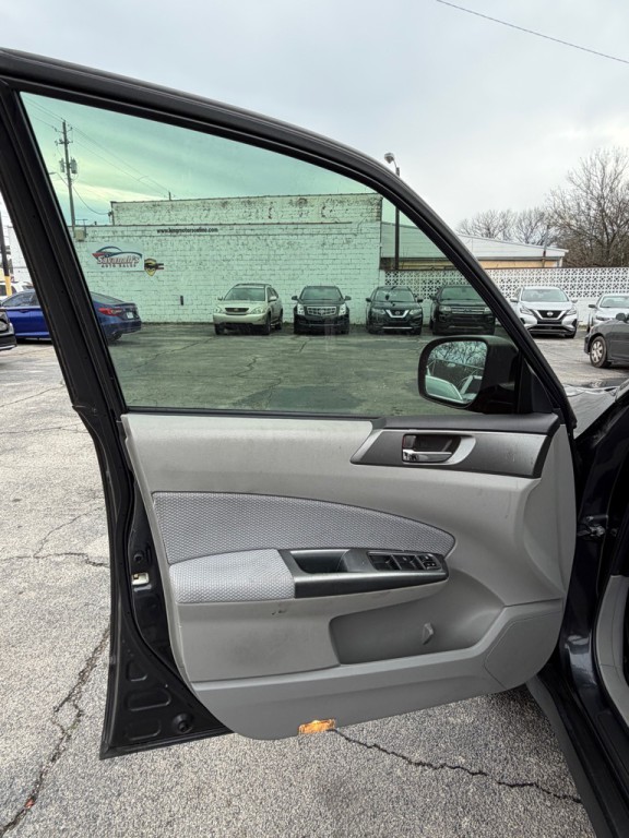 2013 Subaru Forester Image 8