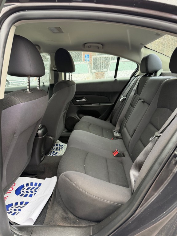 2016 Chevrolet Cruze Image 11