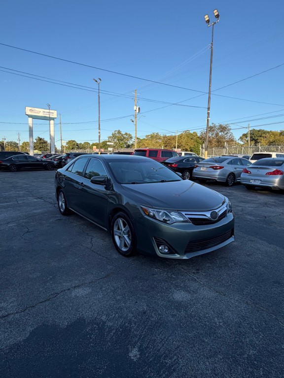 2013 Toyota Camry Image 8