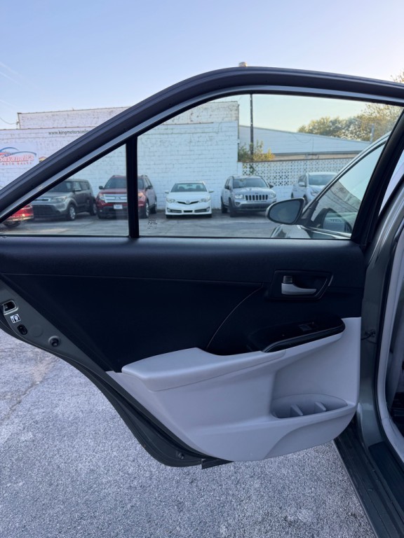 2013 Toyota Camry Image 11