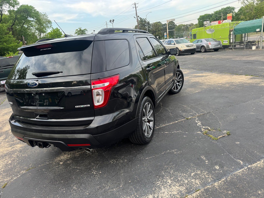 2015 Ford Explorer Image 8