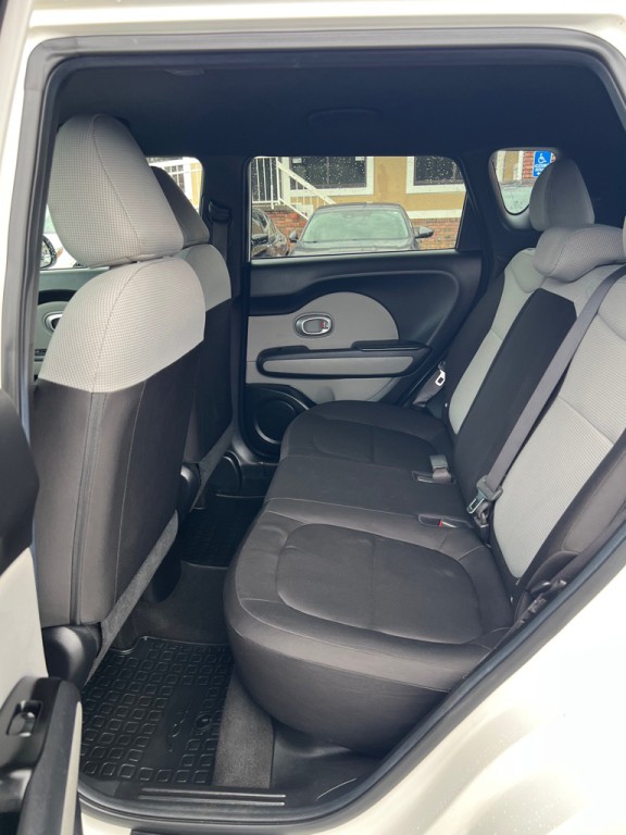 2016 Kia Soul Image 11