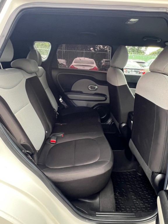 2016 Kia Soul Image 12