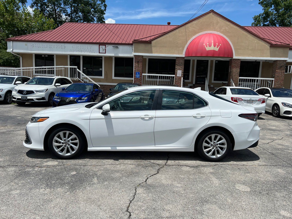 2023 Toyota Camry Image 3