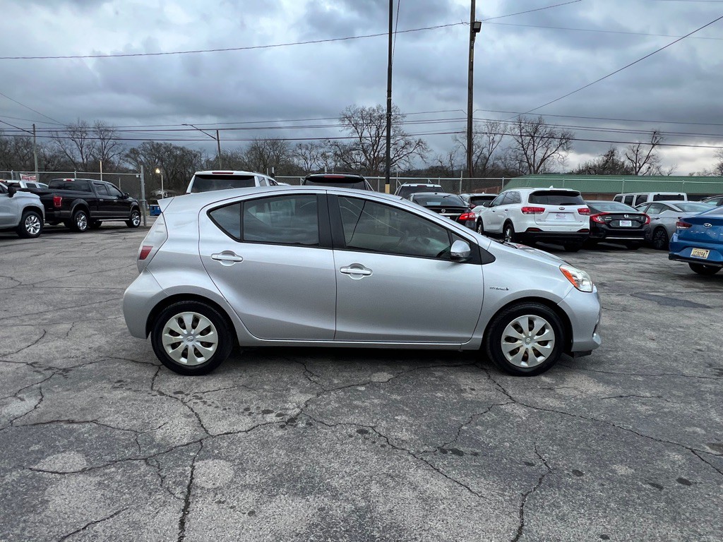 2012 Toyota Prius Image 6