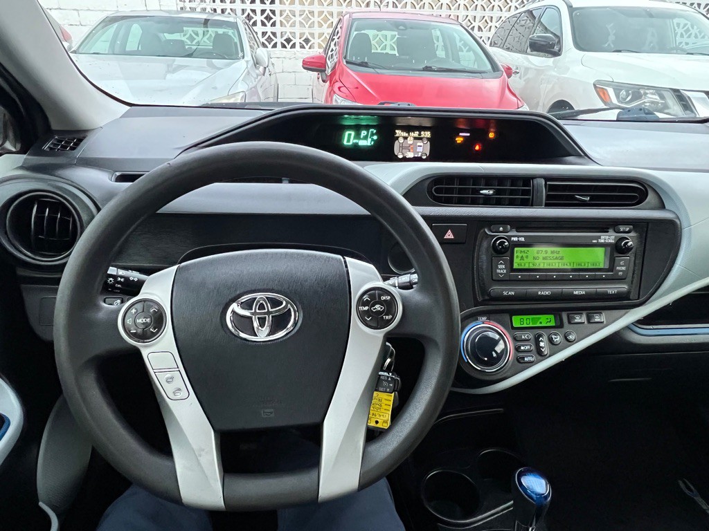 2012 Toyota Prius Image 18