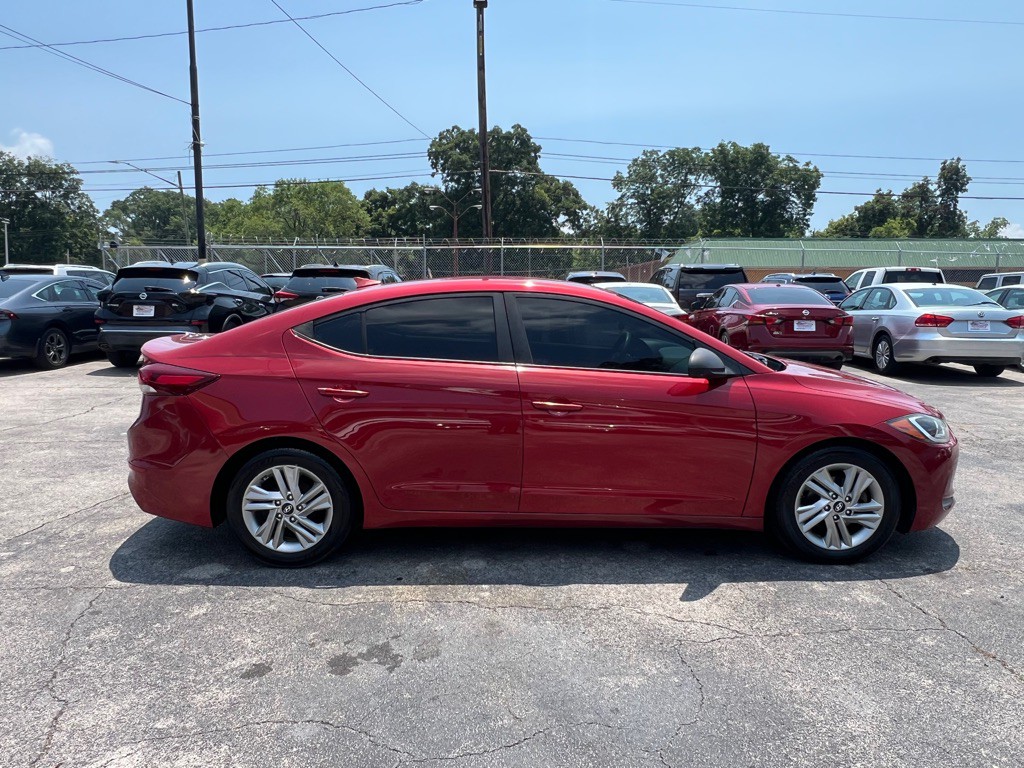 2017 Hyundai Elantra Image 7