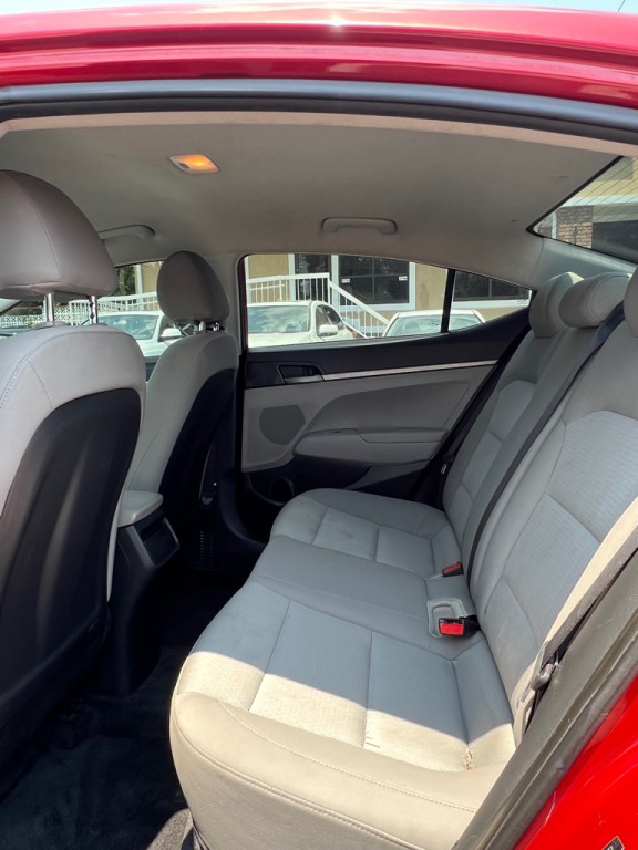 2017 Hyundai Elantra Image 13