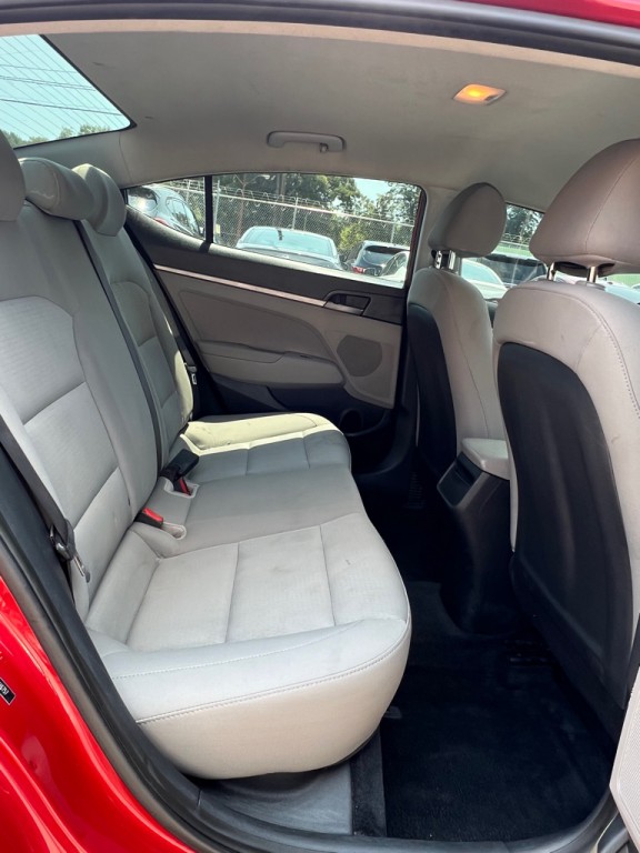 2017 Hyundai Elantra Image 15