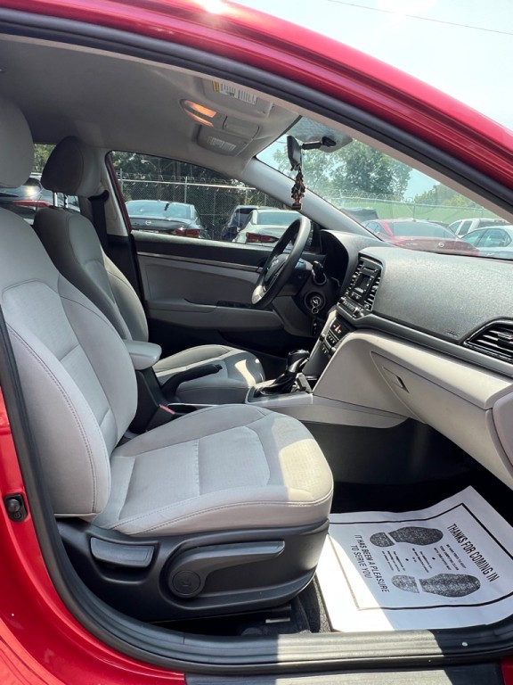 2017 Hyundai Elantra Image 17