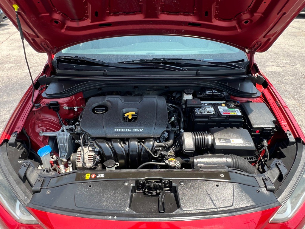 2017 Hyundai Elantra Image 20