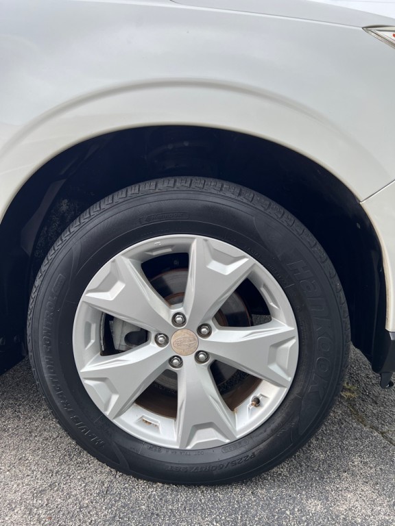2016 Subaru Forester Image 9