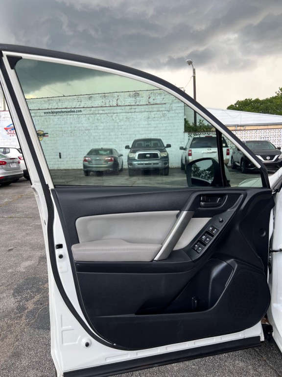 2016 Subaru Forester Image 10