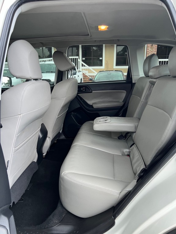 2016 Subaru Forester Image 13