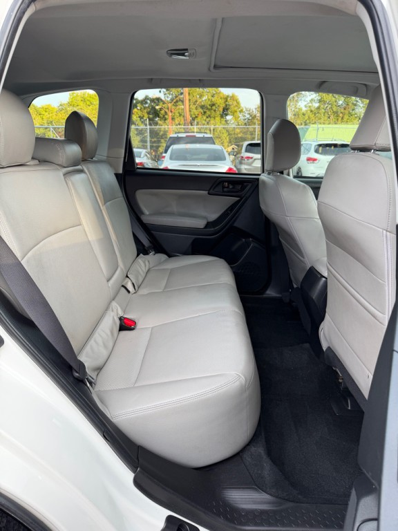2016 Subaru Forester Image 13