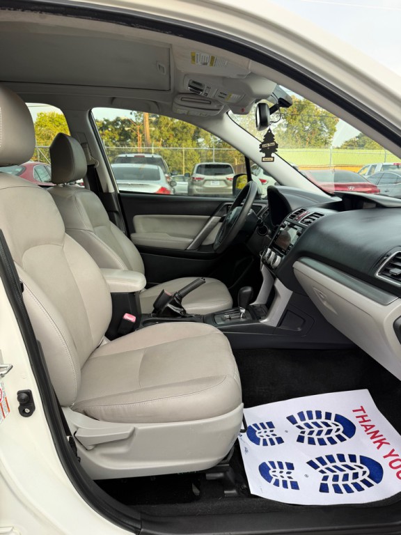 2016 Subaru Forester Image 15