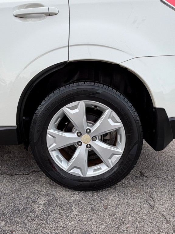 2016 Subaru Forester Image 21