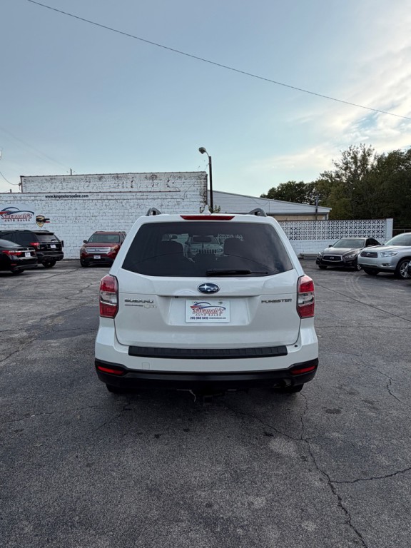 2016 Subaru Forester Image 4
